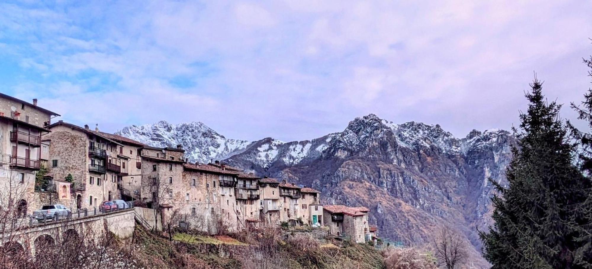 B&B Piccolo Tibet Lavenone Exteriör bild