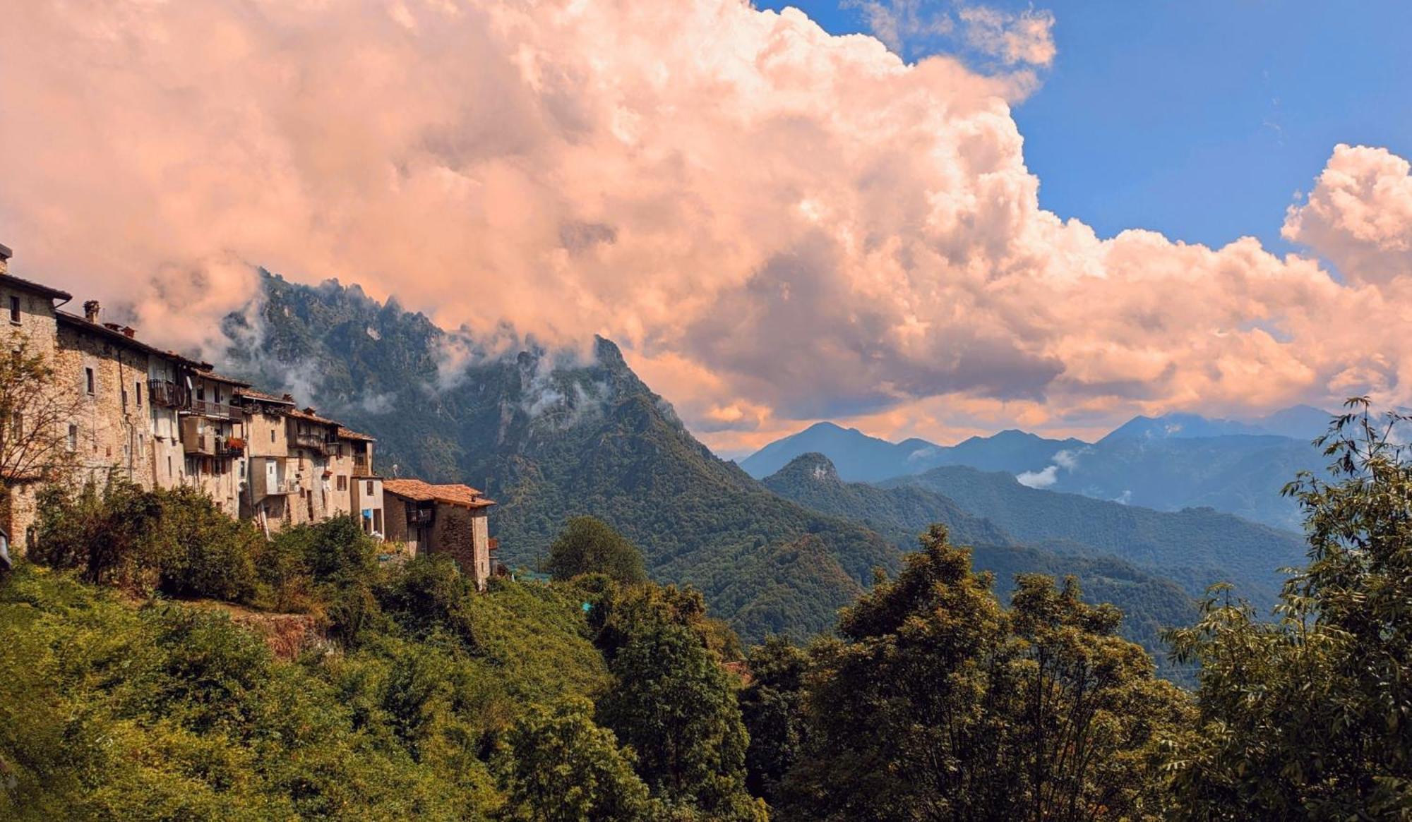 B&B Piccolo Tibet Lavenone Exteriör bild