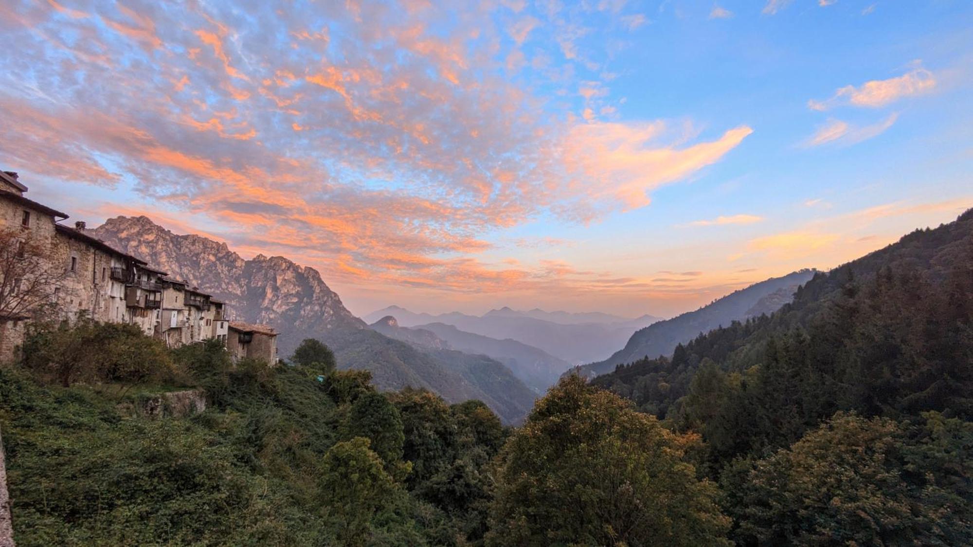 B&B Piccolo Tibet Lavenone Exteriör bild